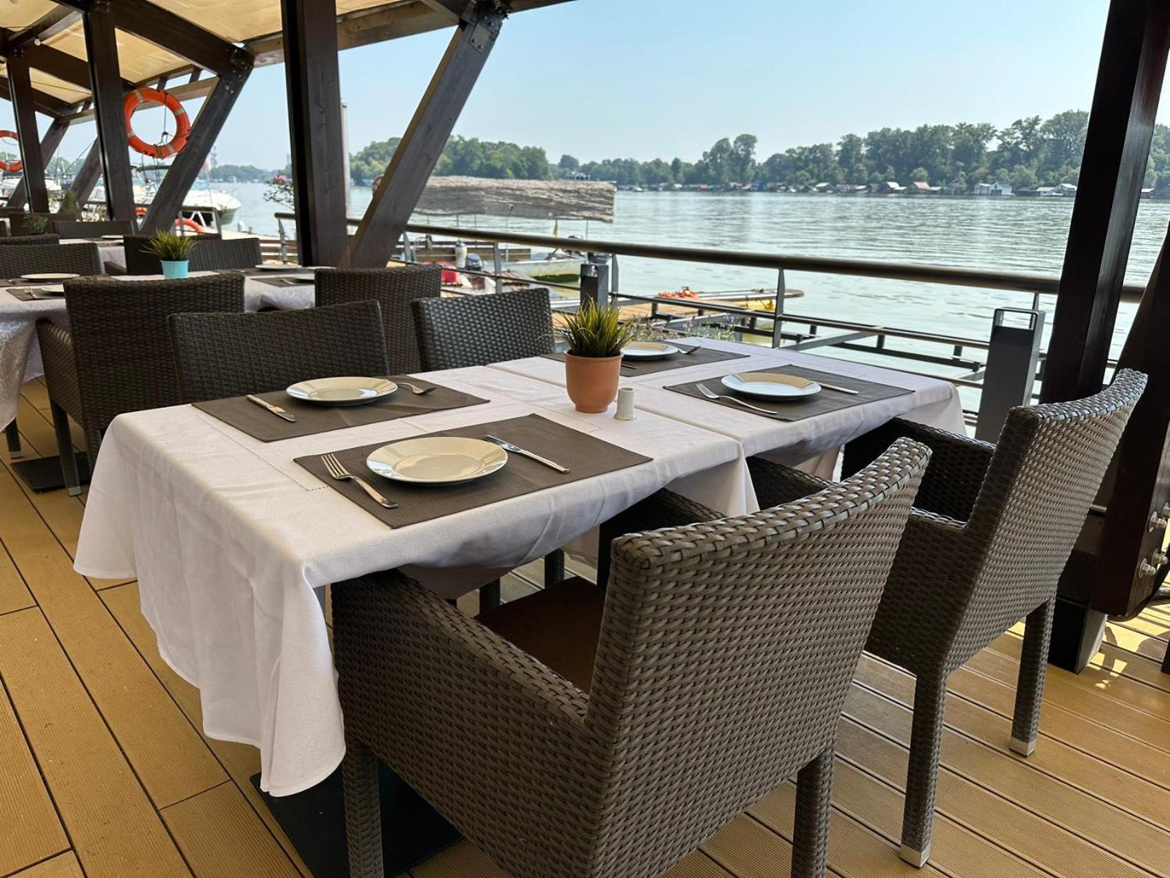 Kame Hotel Belgrade,贝尔格莱德凯美酒店 Ledine Esterno foto